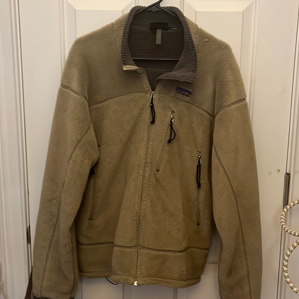 Men’s Patagonia Polar Tech Fleece jacket. Size XL